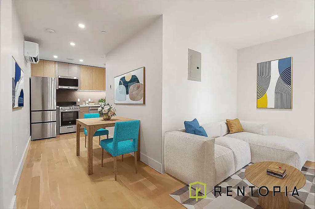 443 Graham Avenue - Photo 3