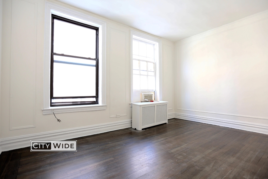 1045 Lexington Avenue - Photo 4