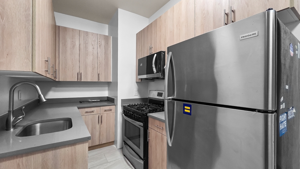 571 West 139th Street - Photo 7