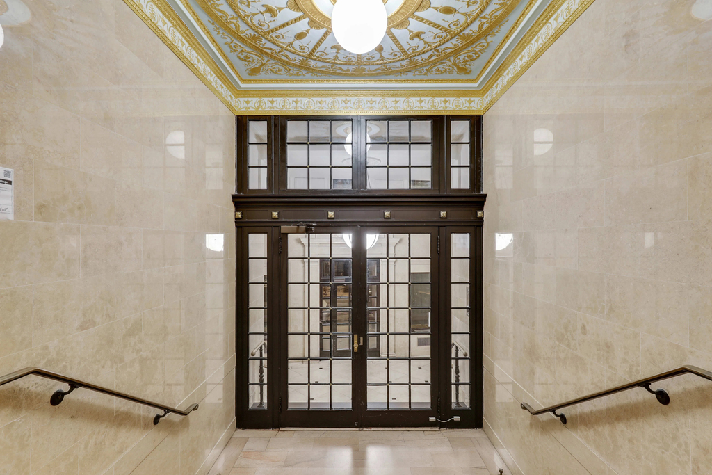 920 Riverside Drive - Photo 10