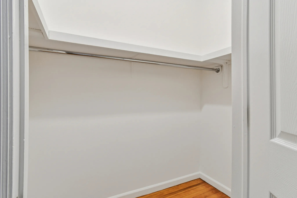 920 Riverside Drive - Photo 5