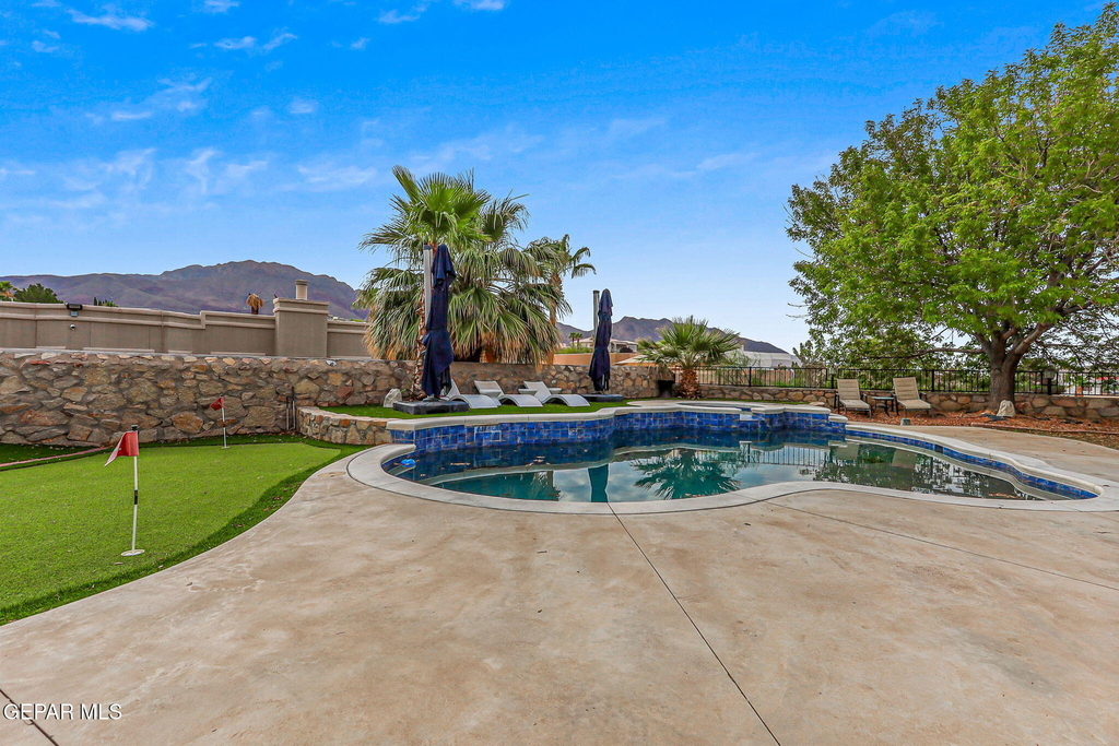 6528 Calle Placido Drive - Photo 71