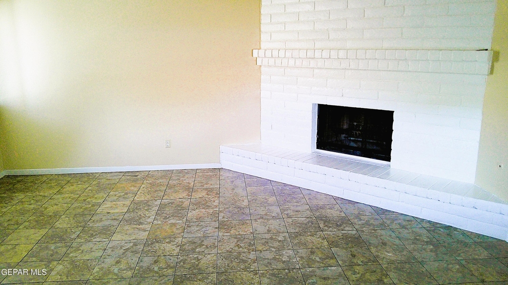 3022 E Glen Drive - Photo 2