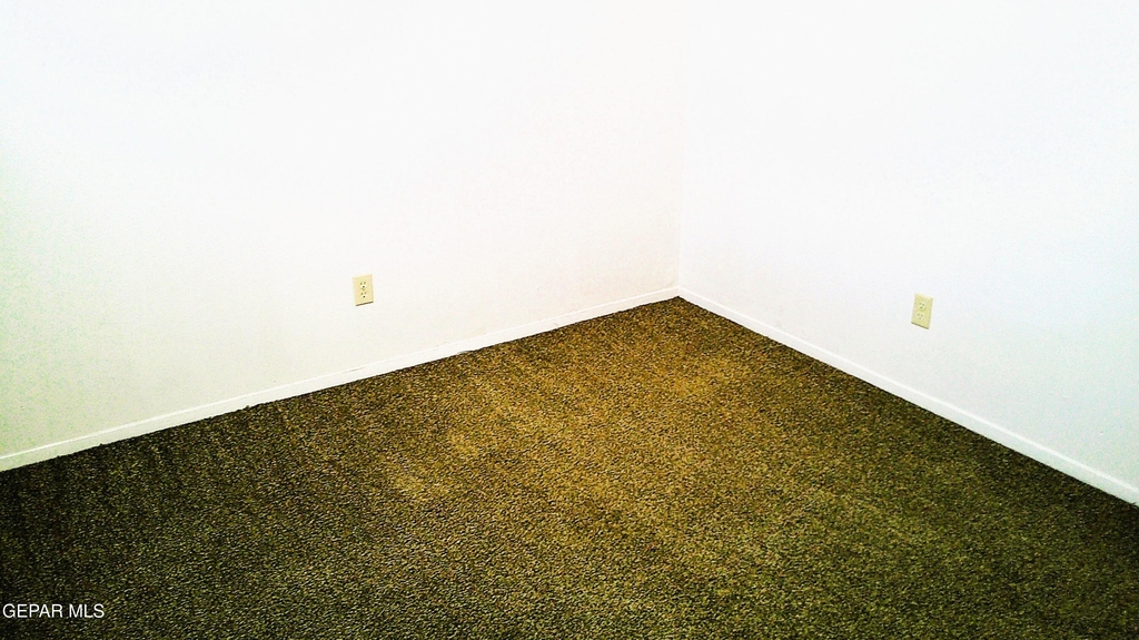 3022 E Glen Drive - Photo 9