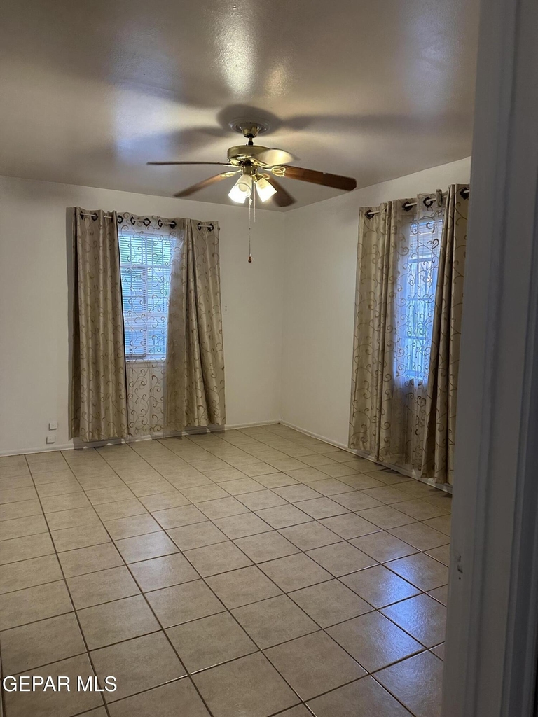 438 Duran Place - Photo 2