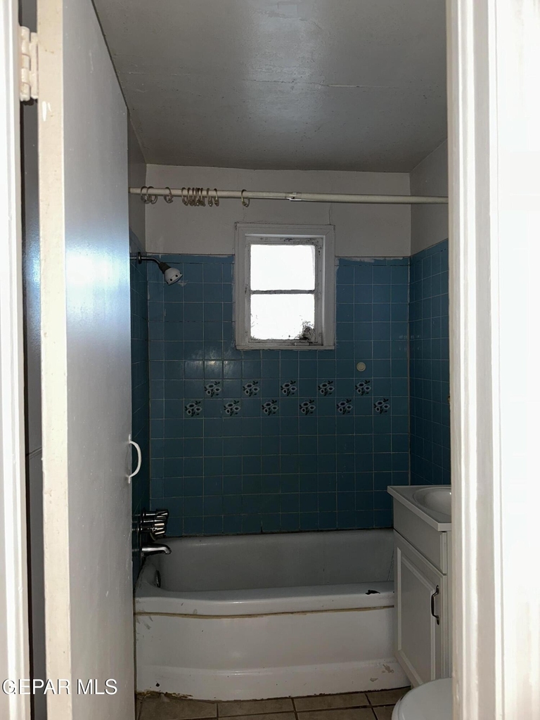 438 Duran Place - Photo 3