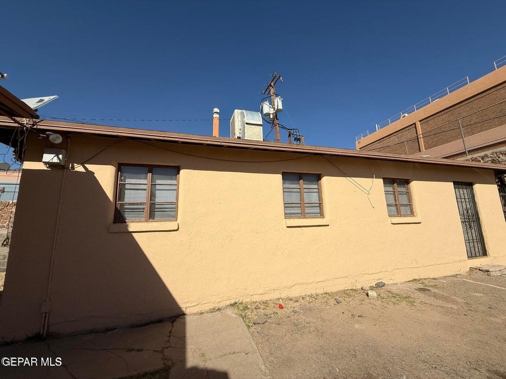 2825 Grant Avenue - Photo 1