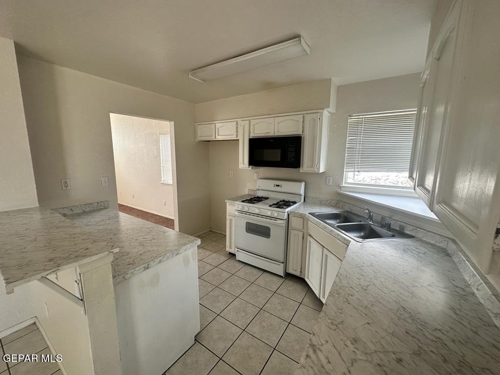 1411 Luz De Camino Way - Photo 3