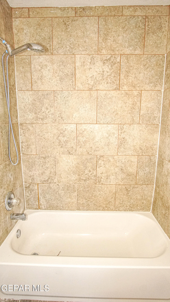 7481 Umbria Drive - Photo 23