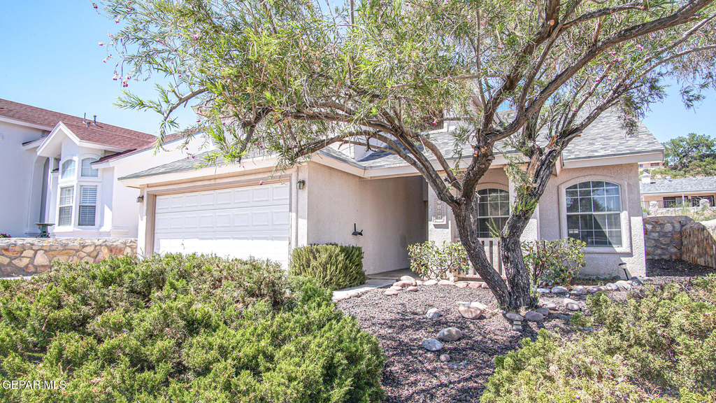 7481 Umbria Drive - Photo 1