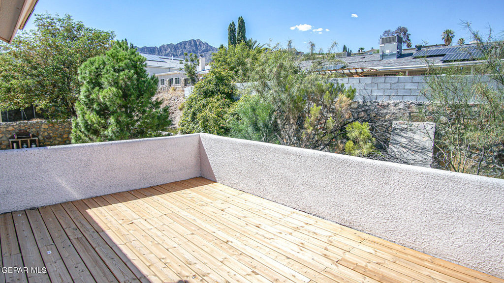 7481 Umbria Drive - Photo 25
