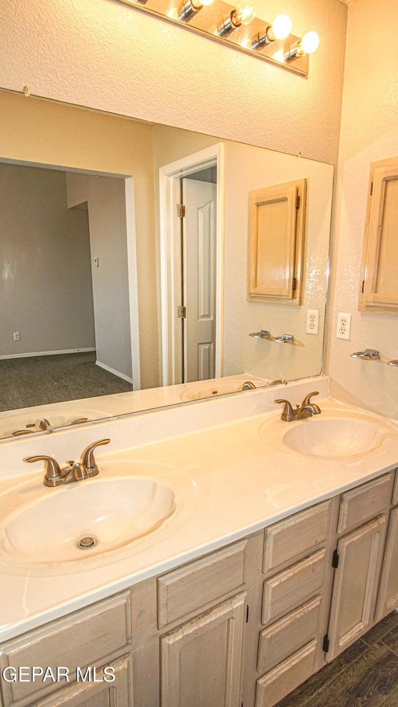 7481 Umbria Drive - Photo 22