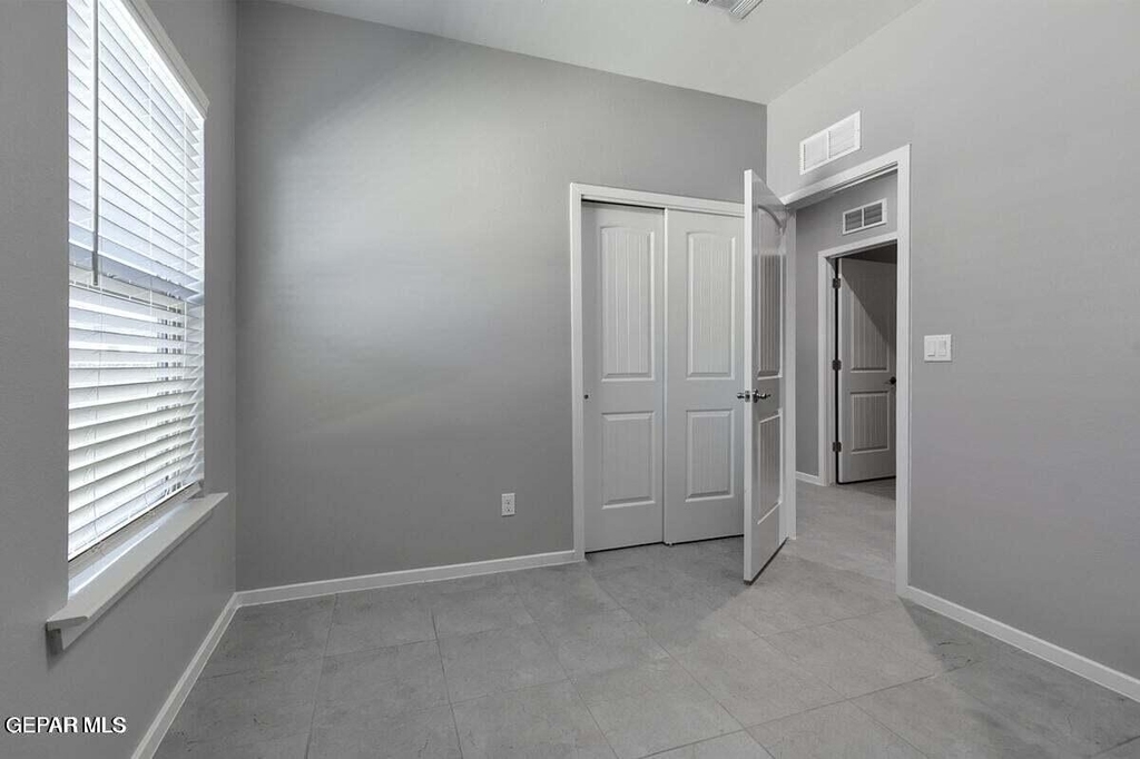 515 Dusk View Street - Photo 6