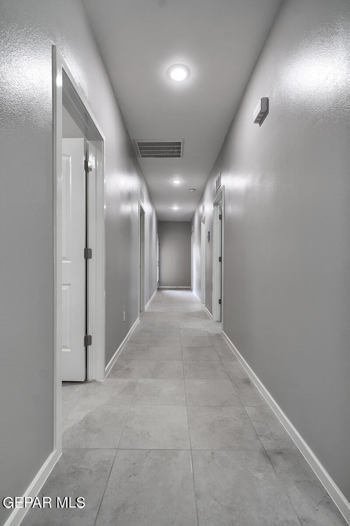 515 Dusk View Street - Photo 4
