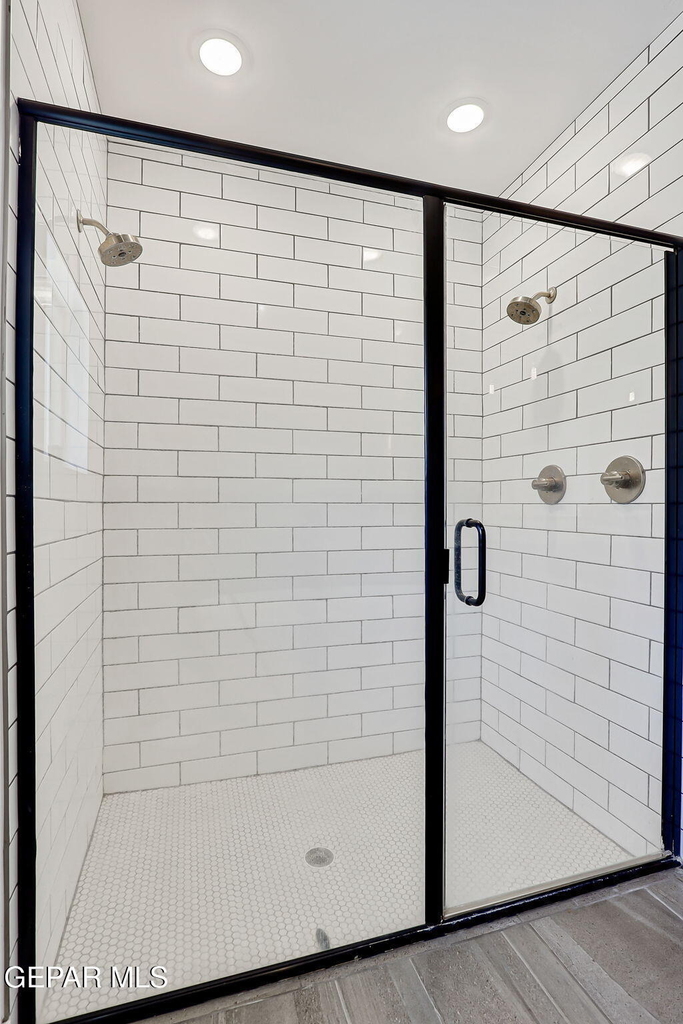 5708 Valley Laurel Street - Photo 24