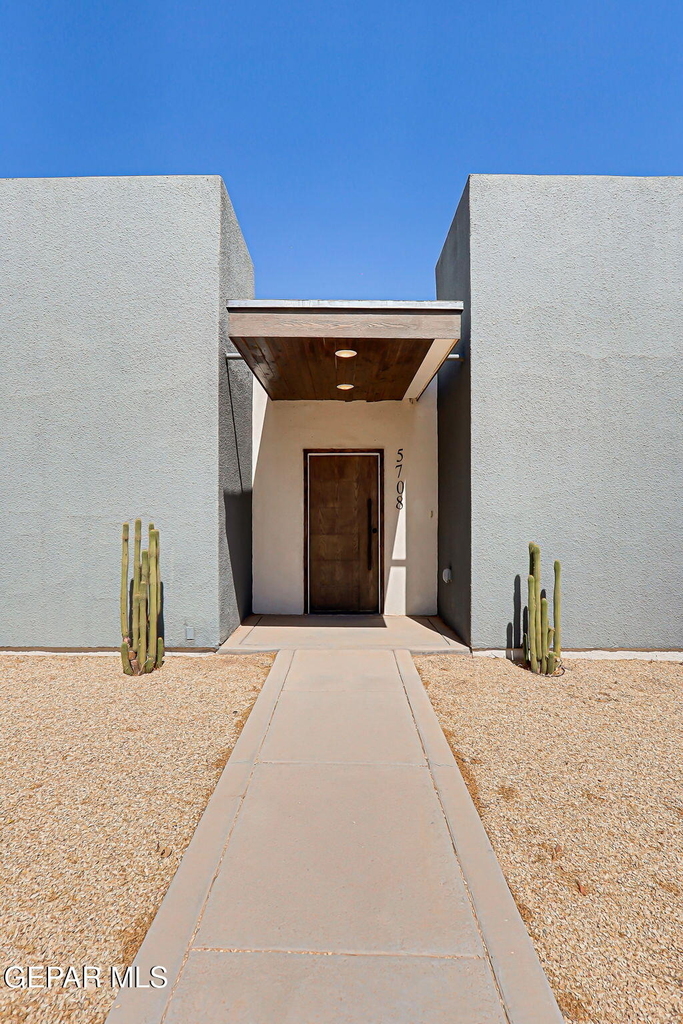 5708 Valley Laurel Street - Photo 1
