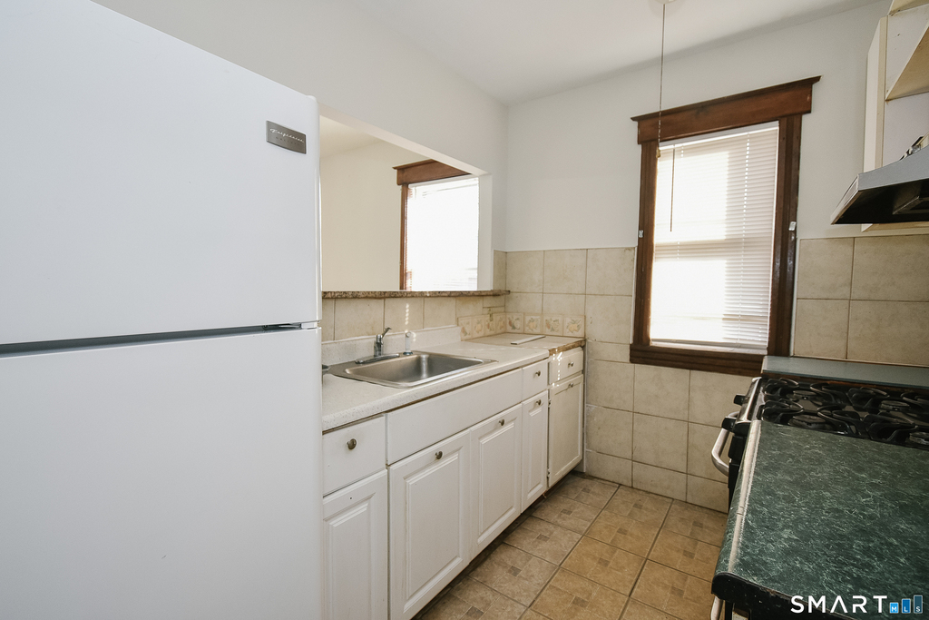 247 Franklin Avenue - Photo 2