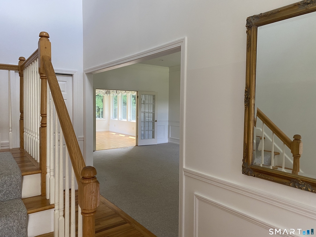 54 Winchester Drive - Photo 4