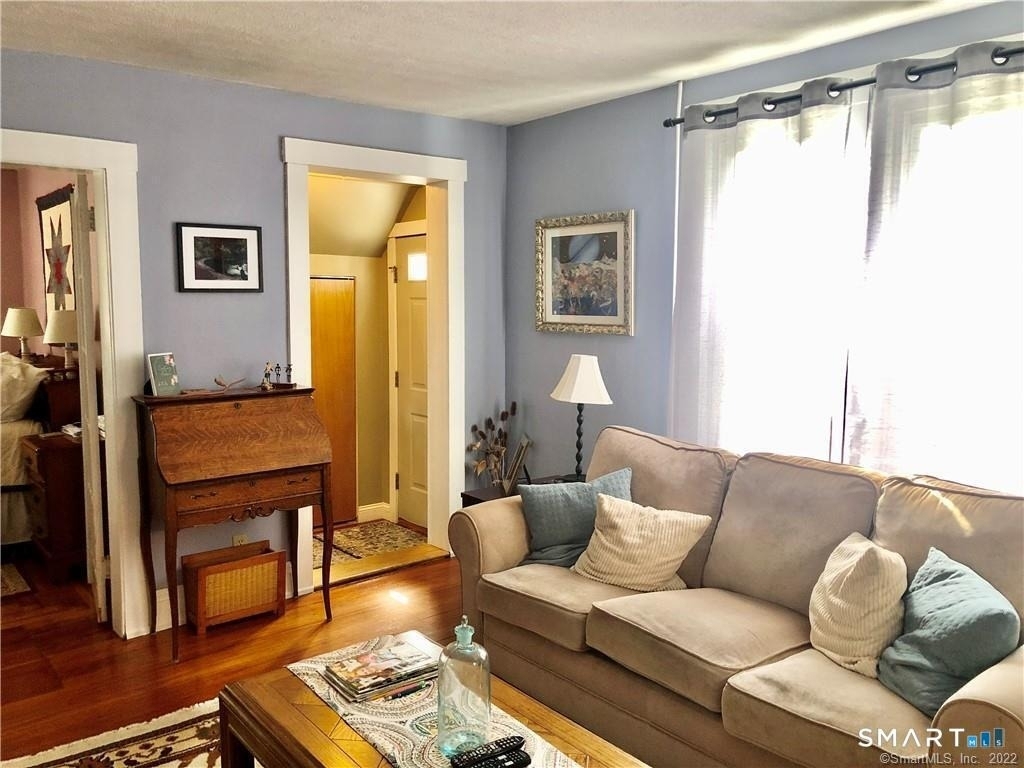 87 East Street - Photo 2