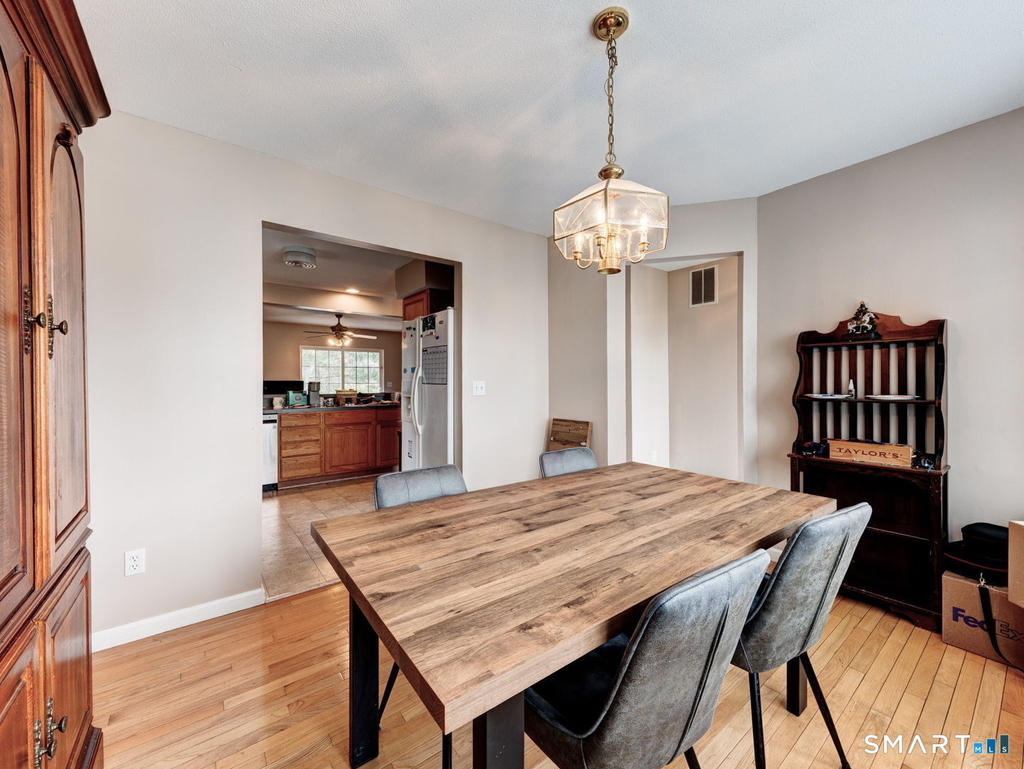 47 Tunxis Street - Photo 5