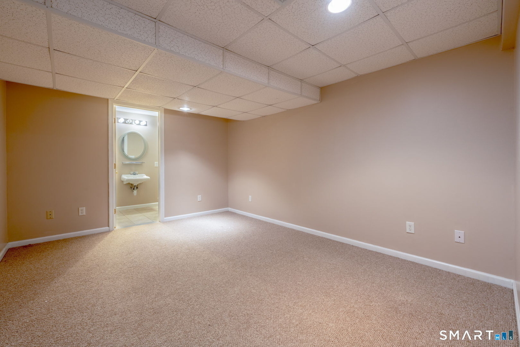 47 Tunxis Street - Photo 24