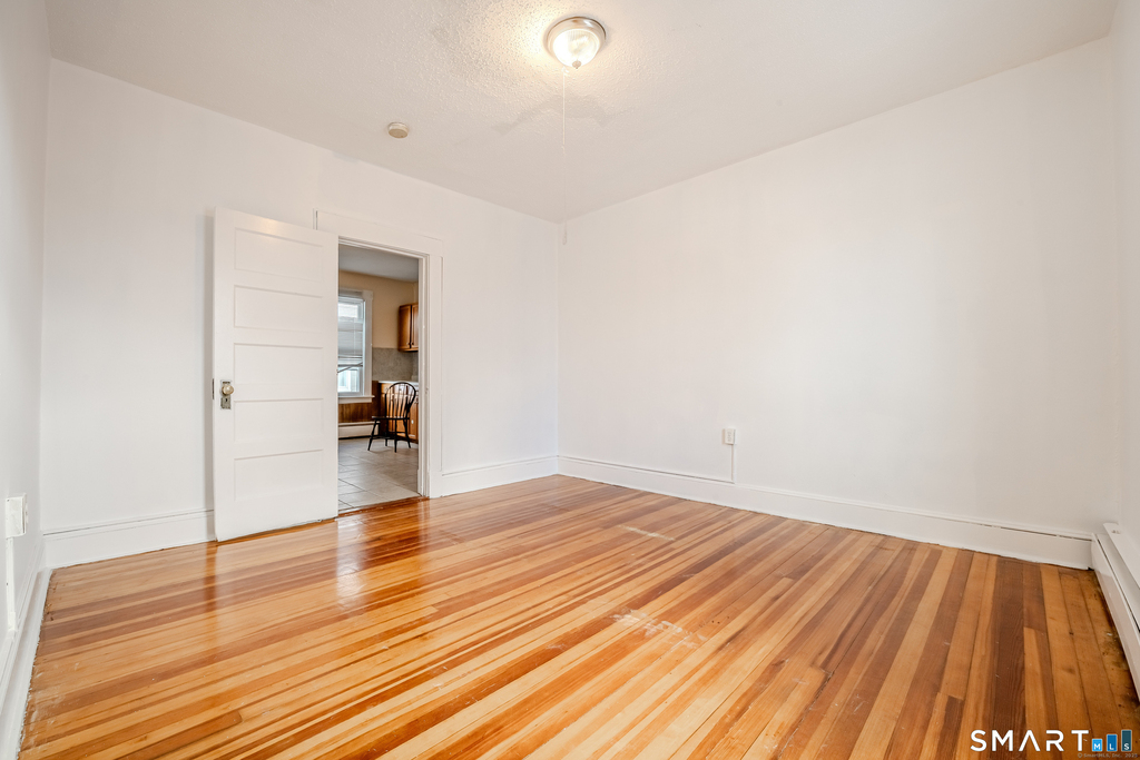 422 Allen Street - Photo 3