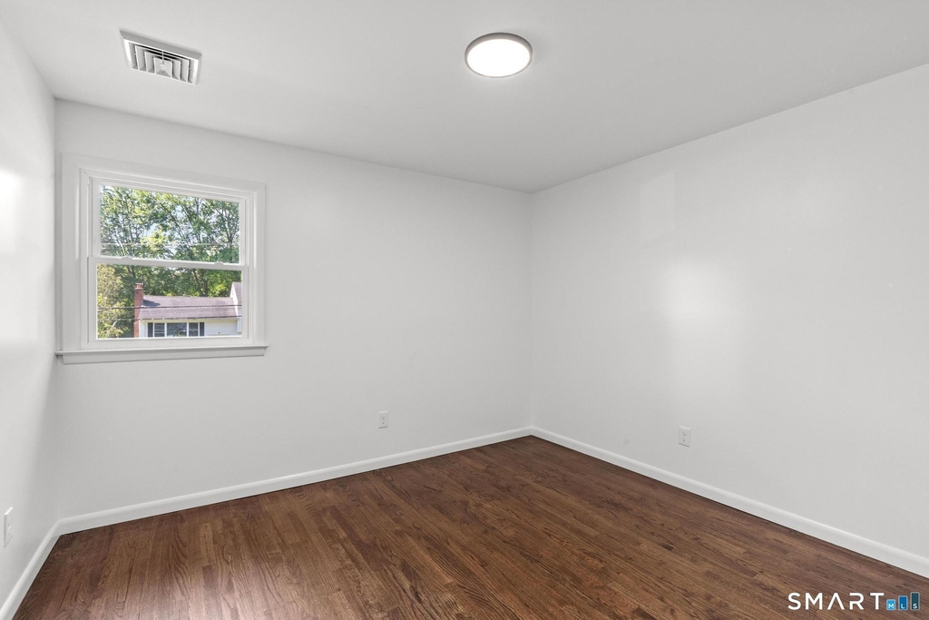 36 Fuller Drive - Photo 17