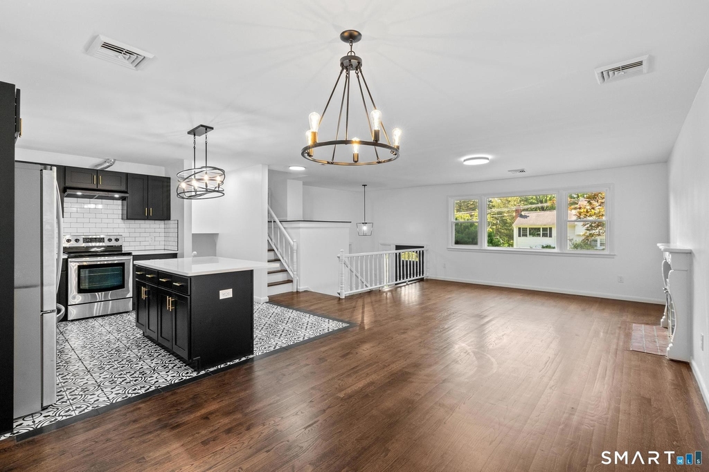 36 Fuller Drive - Photo 6
