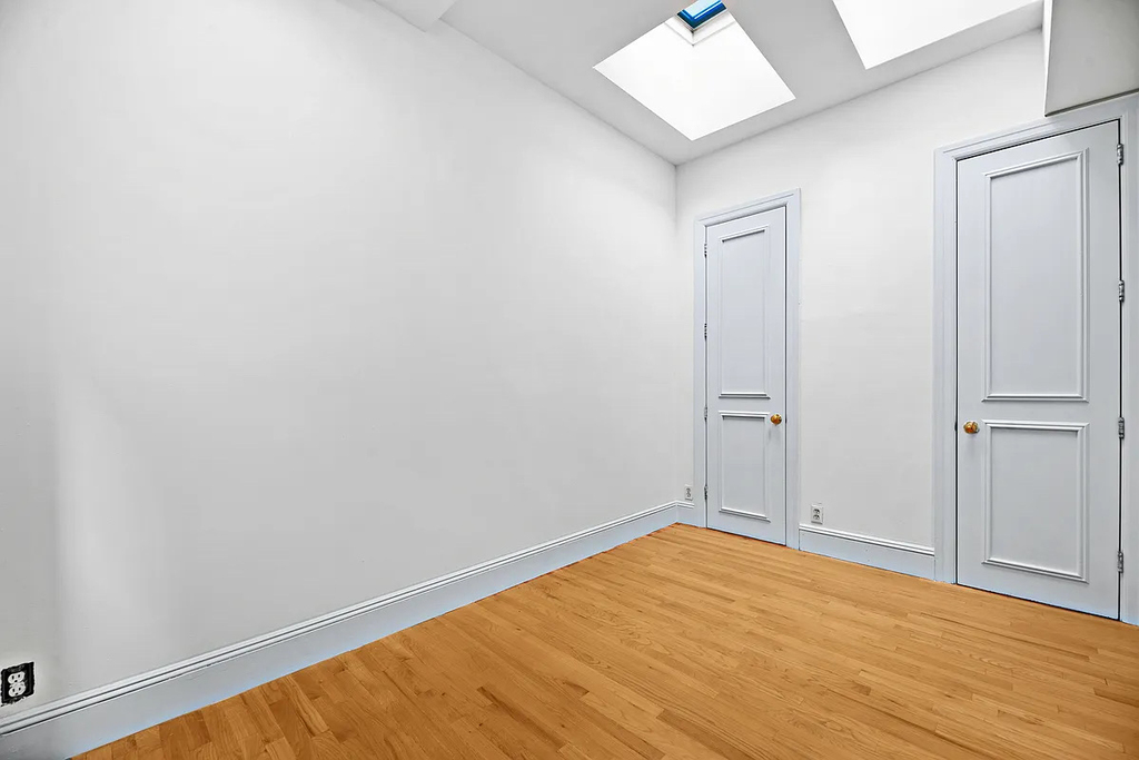 143 East 57th Street - Photo 5