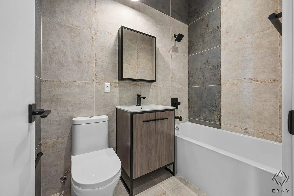 1120 Rogers Avenue - Photo 3