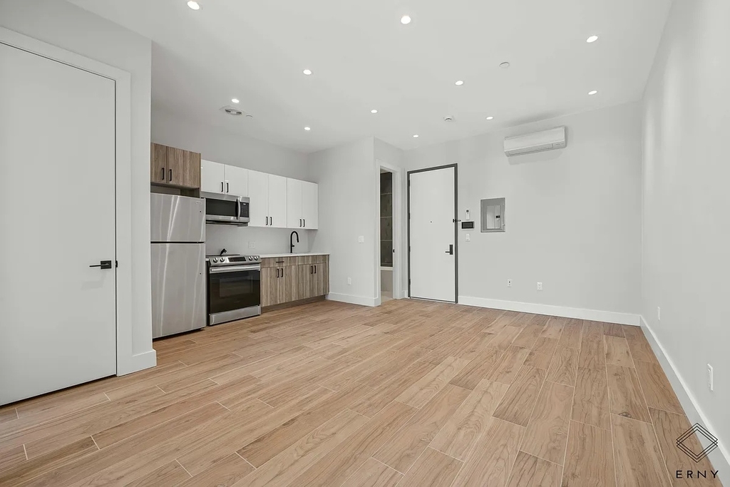 1120 Rogers Avenue - Photo 1