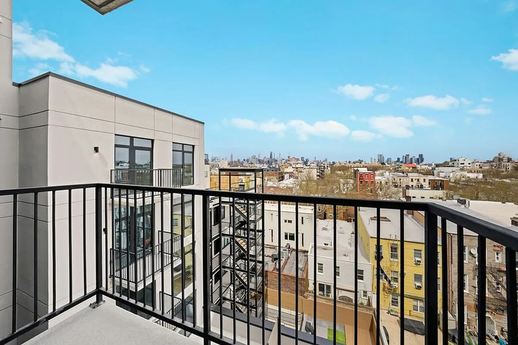 597 Grand Street - Photo 10