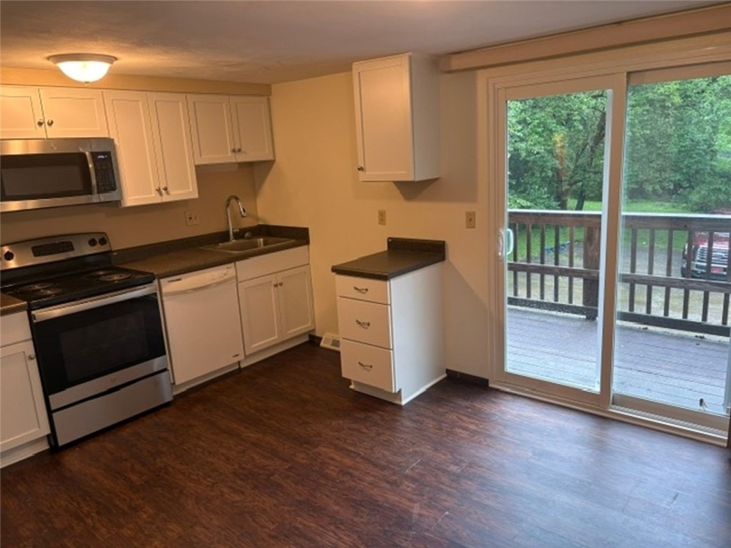 649-655 Robins Station Rd - Photo 3