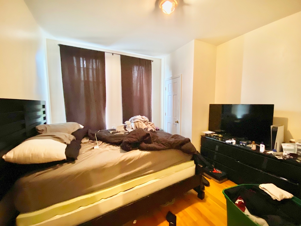 293 Troutman Street - Photo 0