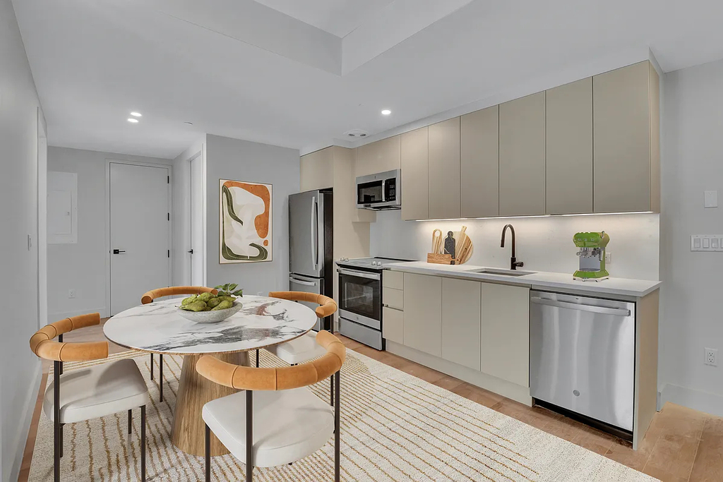 130 Hope Street - Photo 2