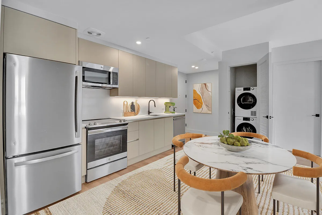 130 Hope Street - Photo 1