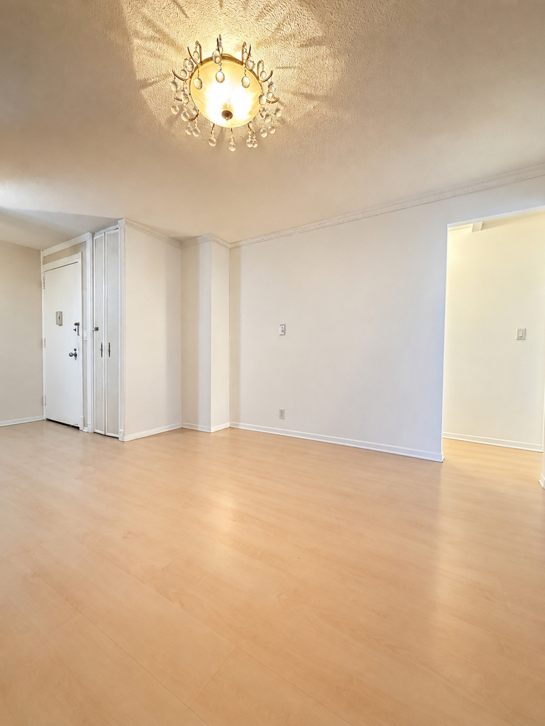 200 Rector Place - Photo 7