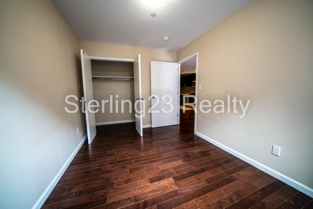 621 East 21st Street - Photo 9
