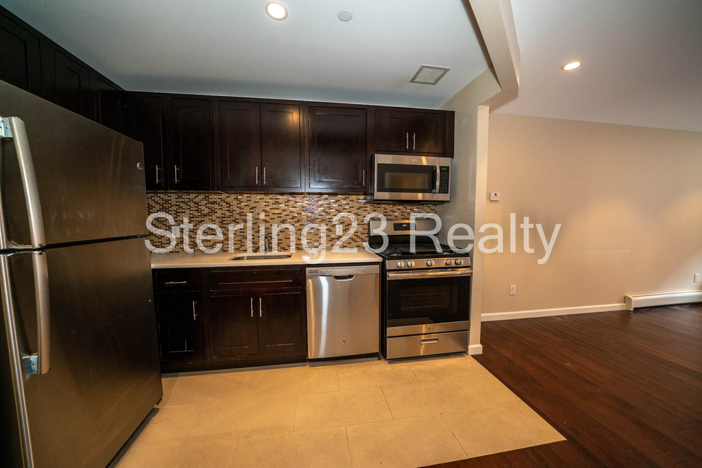 621 East 21st Street - Photo 1