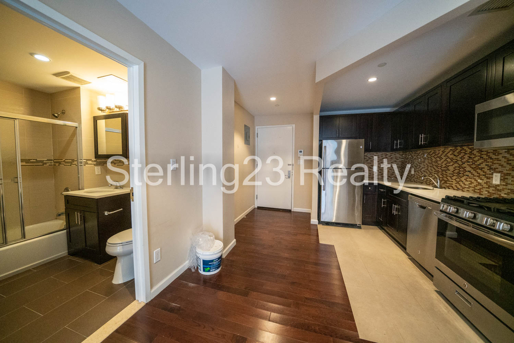 621 East 21st Street - Photo 8