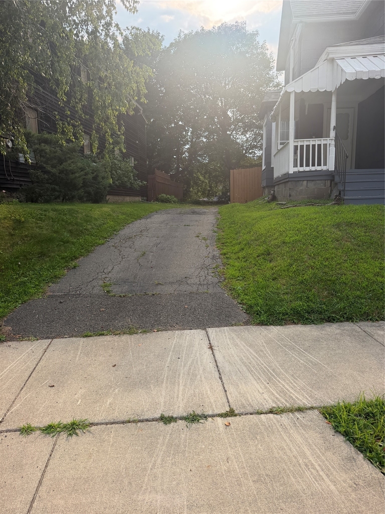 72 Saint Charles Street - Photo 2