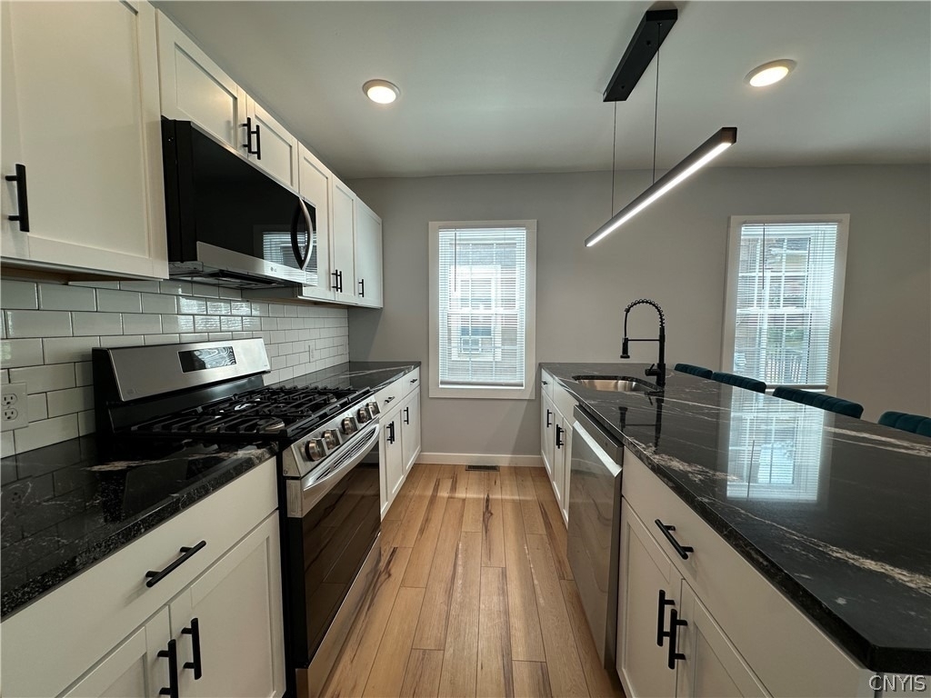 128 Getrude St - Photo 3
