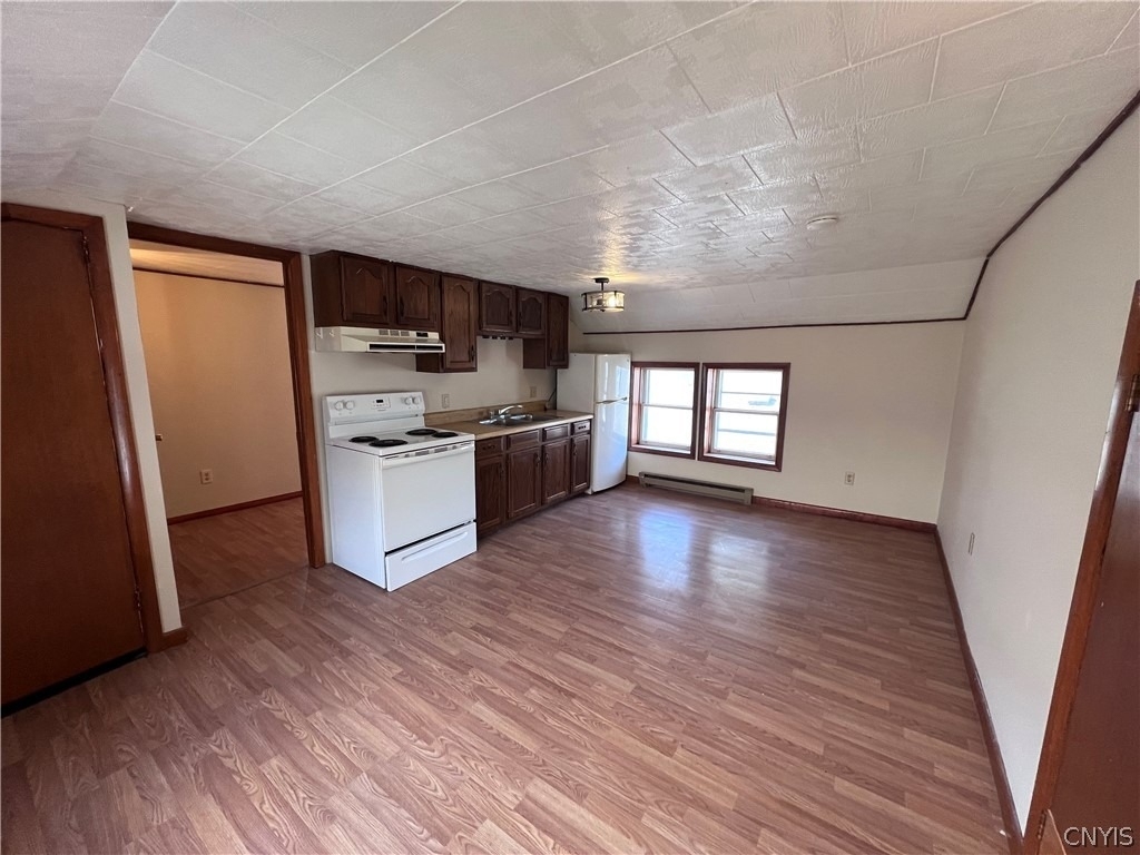 27 E 6th Street - Photo 3