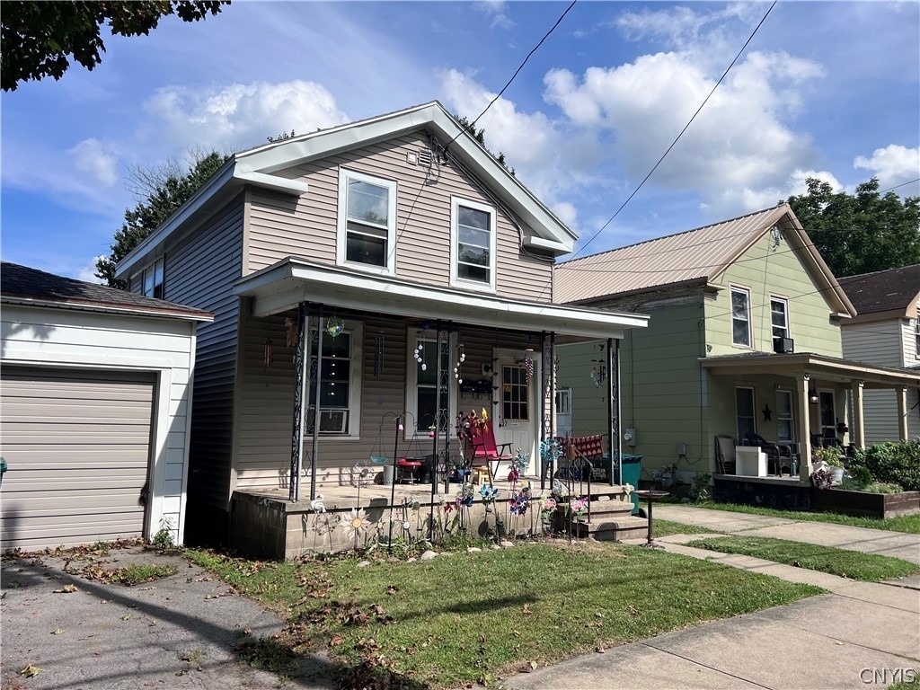 27 E 6th Street - Photo 1