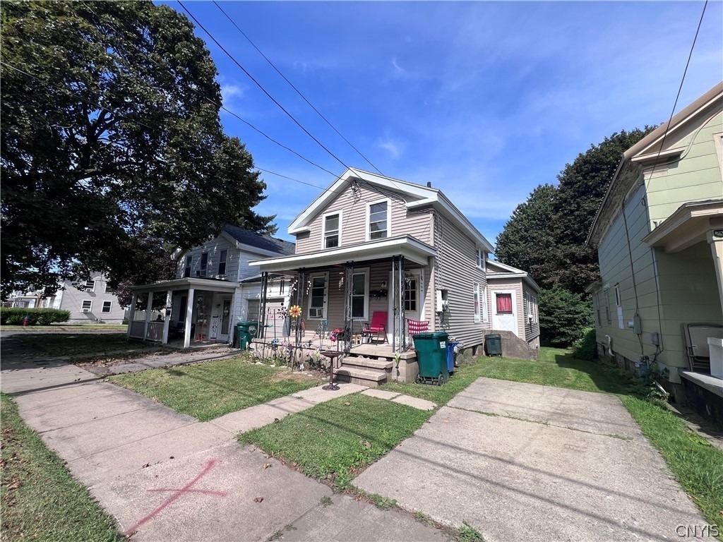 27 E 6th Street - Photo 0