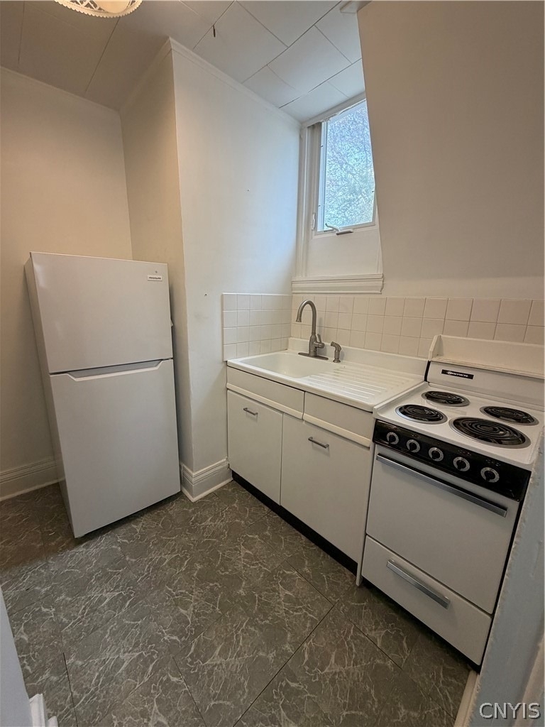 751 Allen Street - Photo 4