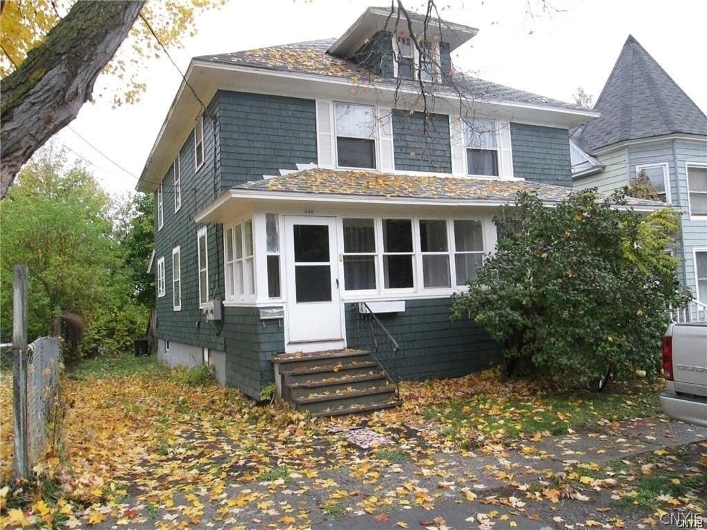 385 Pawling Street - Photo 1