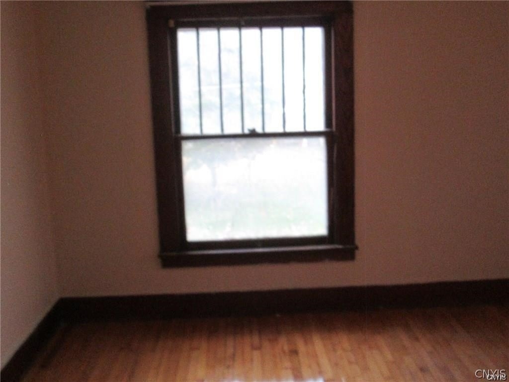 385 Pawling Street - Photo 14