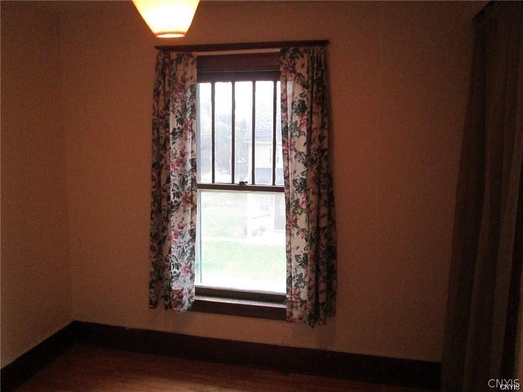 385 Pawling Street - Photo 13
