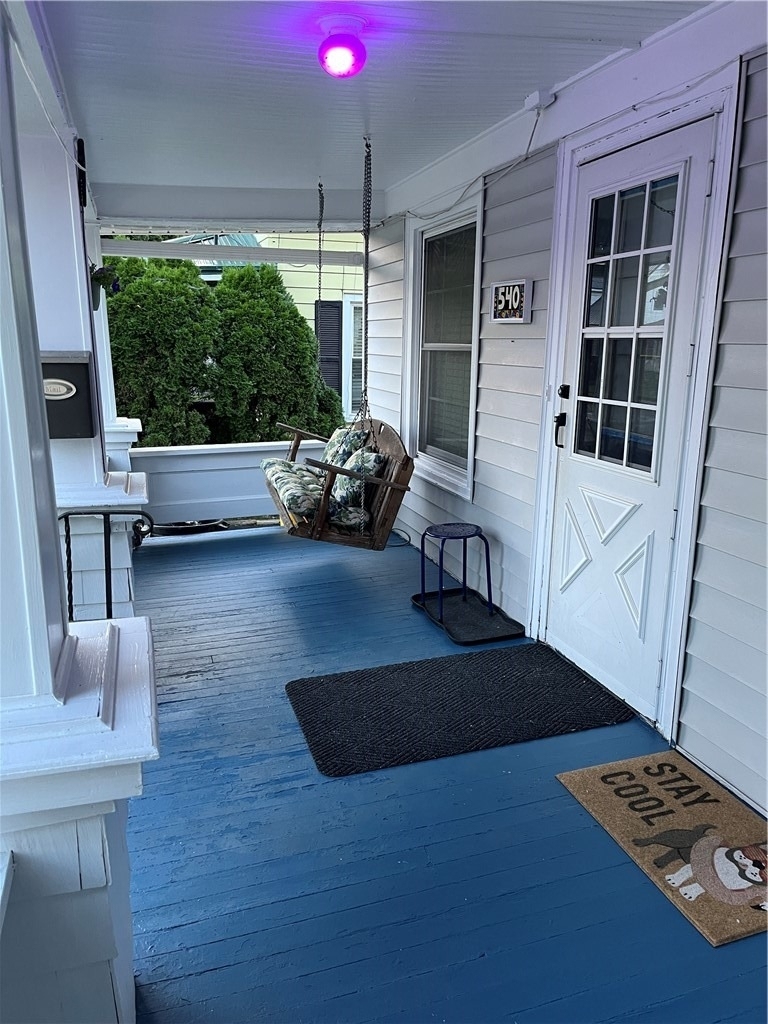 540 Decker Avenue - Photo 2